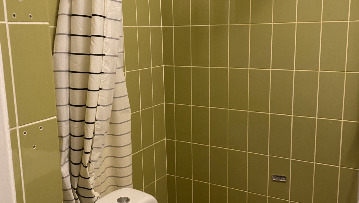 Toilet-min
