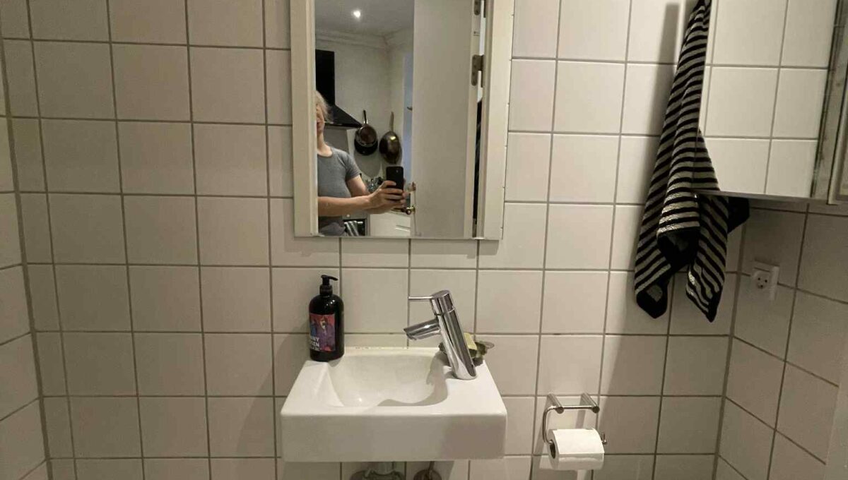 60094567-fdff-4693-8934-ba555f1833ae